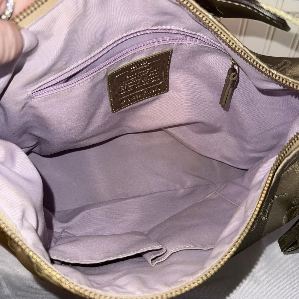 Coach Ltd Ed Poppy Lurex Script F17472 Hobo Shoulder Bag Gold Jacquard & Leather